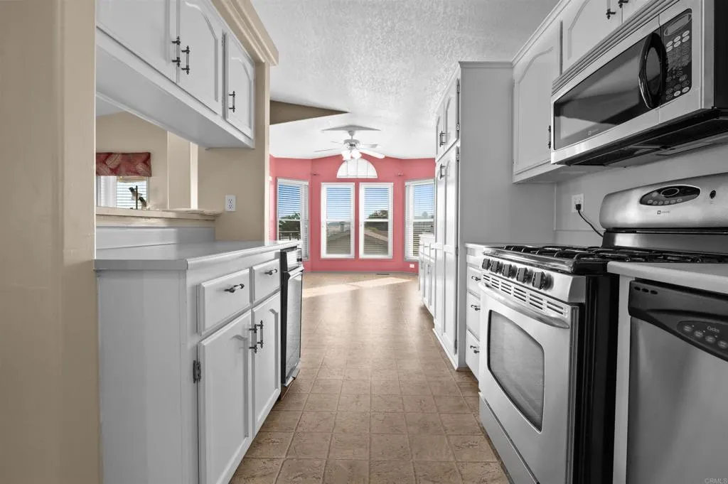 https://cdn.realtyfeed.com/cdn/127/306479307/2b3e74c7ed86ba1ebb9d9ec727d3e1b7.webp