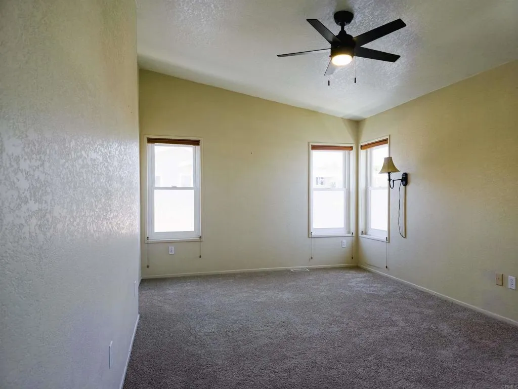 https://cdn.realtyfeed.com/cdn/127/306479307/5e52402aa5879092f25d329725e5d79f.webp