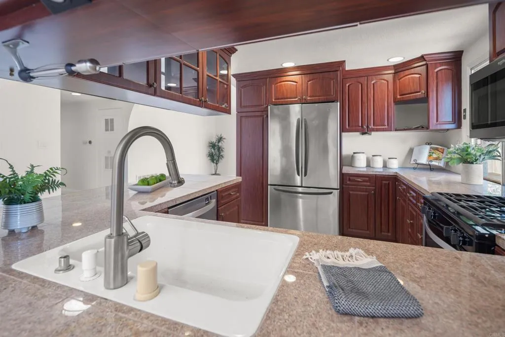 https://cdn.realtyfeed.com/cdn/127/306479309/ca80f9fe1618839a62960cf67a5e3066.webp