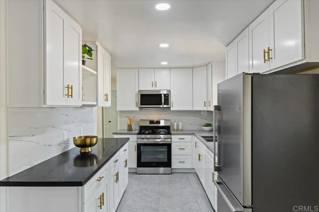 https://cdn.realtyfeed.com/cdn/127/306479325/48cf8455b9e677a4e17f4fd15114878f.webp