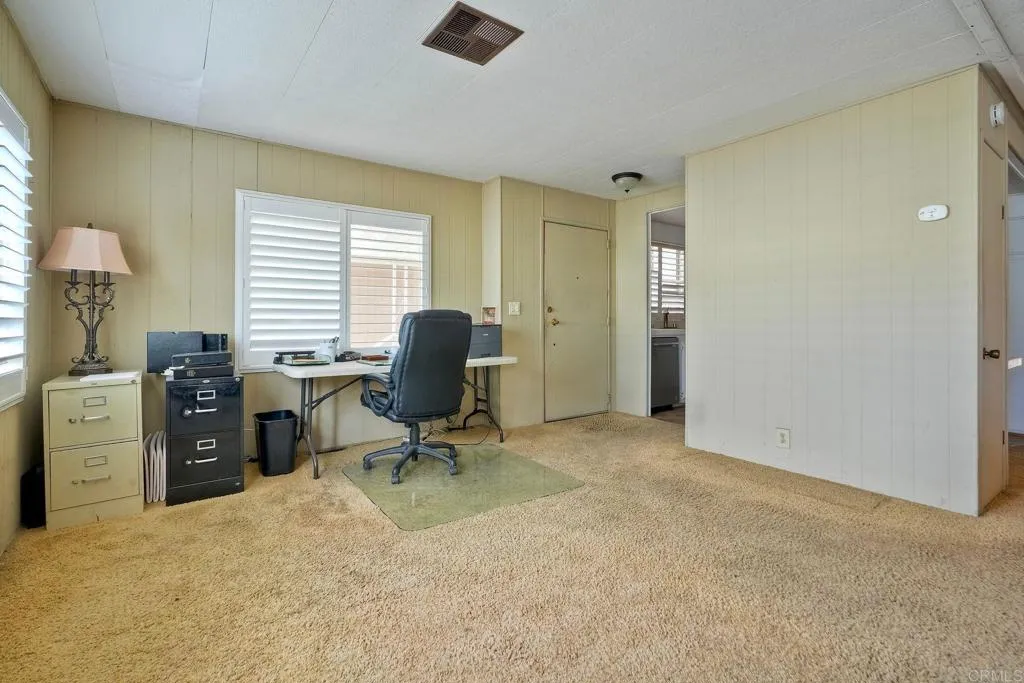 https://cdn.realtyfeed.com/cdn/127/306479340/a28cfe0220fb47b43bb3e3367658e2ee.webp
