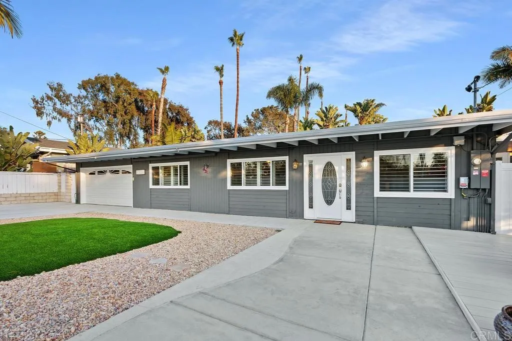 Encinitas, CA 92024