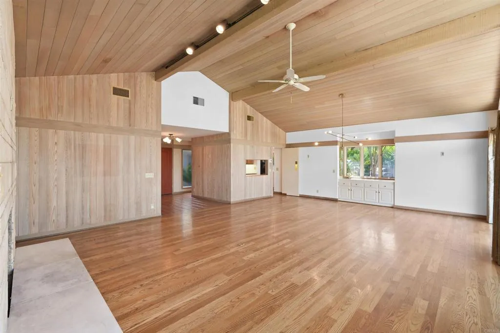 https://cdn.realtyfeed.com/cdn/127/306479362/0a4c22897be24c5b00ab0edd419825b8.webp