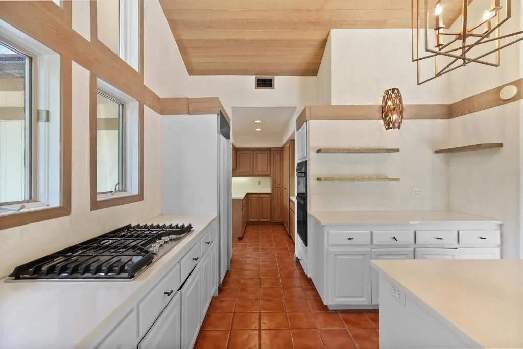 https://cdn.realtyfeed.com/cdn/127/306479362/1d0f5b3cc7ae15e66ae1f346218e74a1.webp