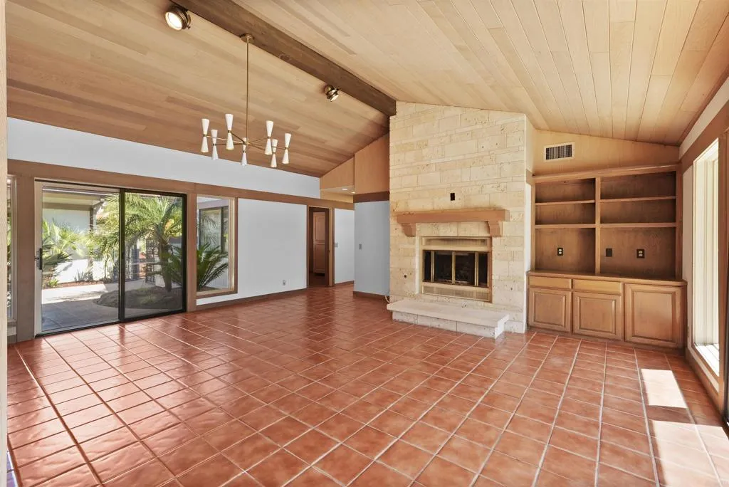 https://cdn.realtyfeed.com/cdn/127/306479362/1e6dd9b6d1857518f8625e85b9e8c84b.webp