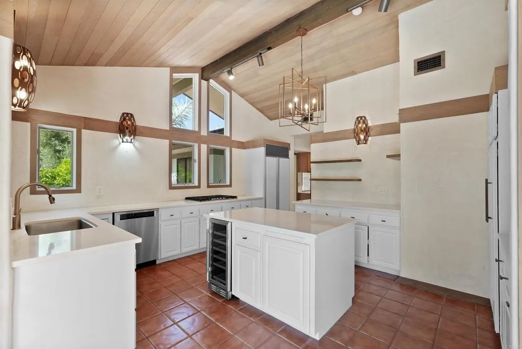 https://cdn.realtyfeed.com/cdn/127/306479362/7ec4a1a3276de2e10ee342f5ef9829aa.webp
