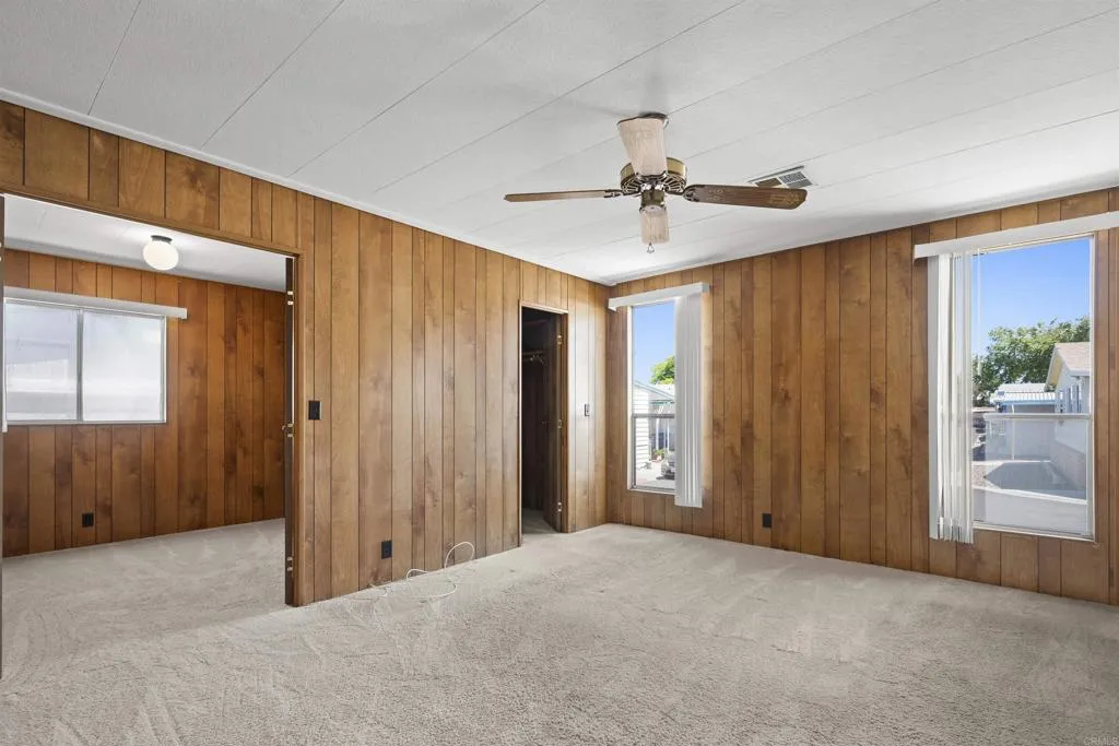 https://cdn.realtyfeed.com/cdn/127/306479430/6dba5403c0489b0e29e33b13a4fae9f9.webp