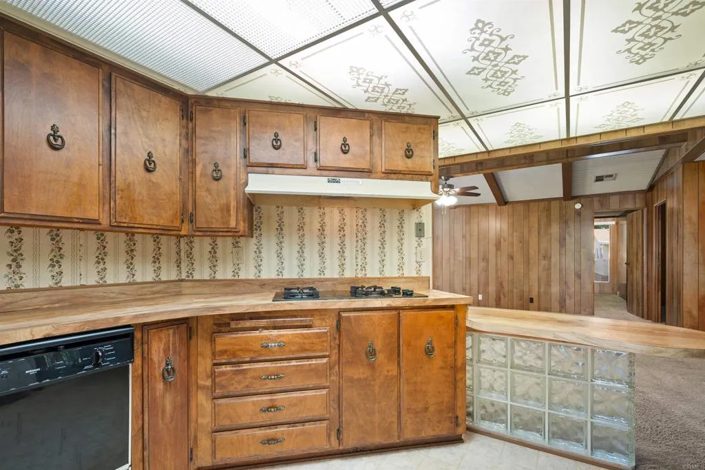 https://cdn.realtyfeed.com/cdn/127/306479430/c1a89c6d91140331beaa7311cb0ae86e.webp