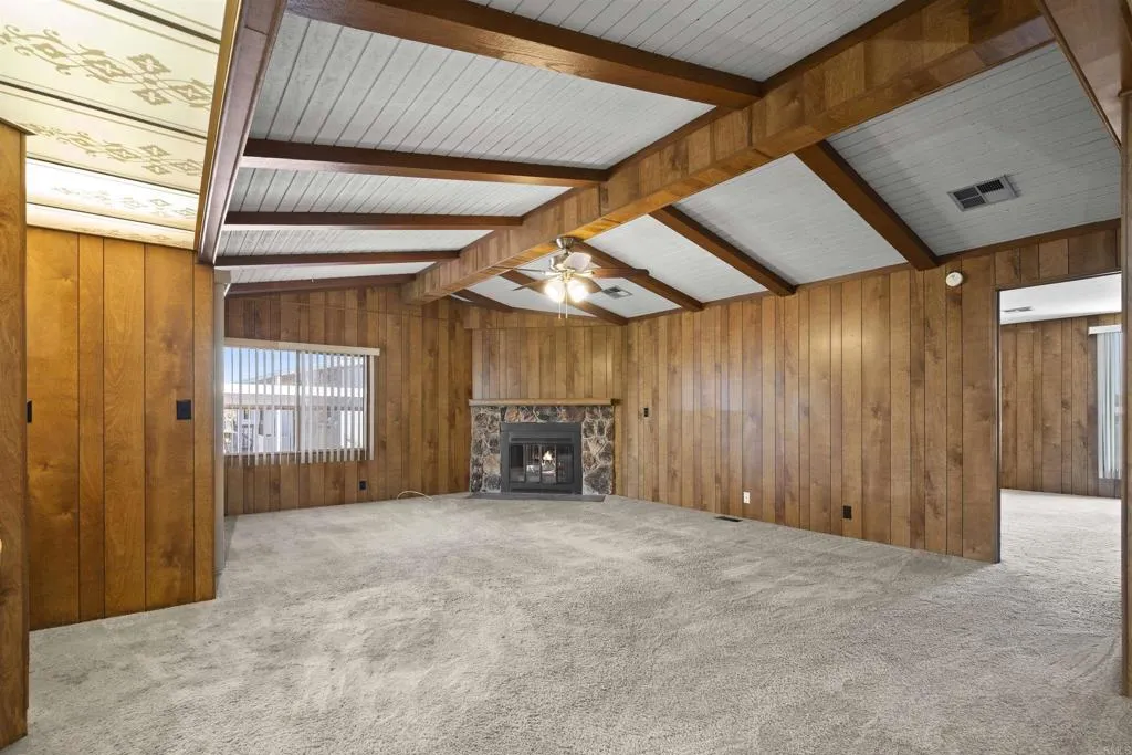 https://cdn.realtyfeed.com/cdn/127/306479430/da342acc84a918fa8eca114d056a2f1f.webp