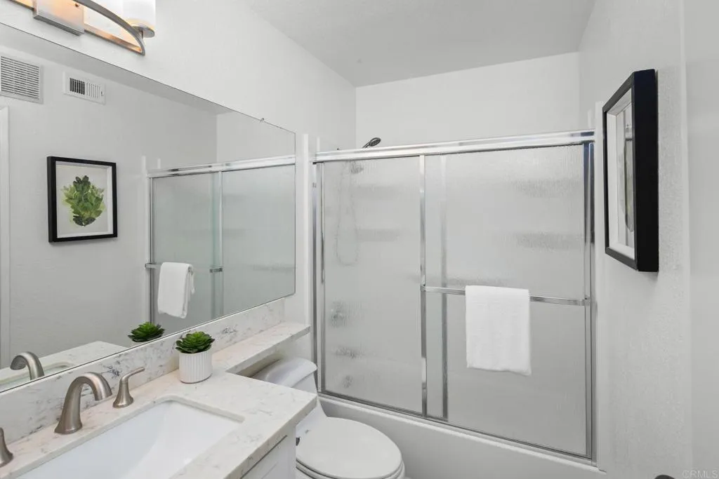 https://cdn.realtyfeed.com/cdn/127/306479483/1f3bd43959ba2b2a739afb754af27520.webp