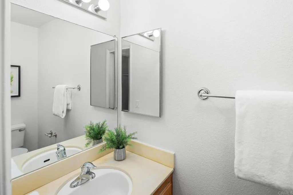 https://cdn.realtyfeed.com/cdn/127/306479483/656b0c507cd8f39b8ac1da2479bd0def.webp