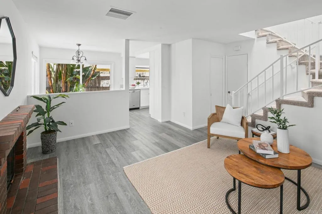 https://cdn.realtyfeed.com/cdn/127/306479483/eac0f2a83a2b71af0f3762ecaef5d596.webp
