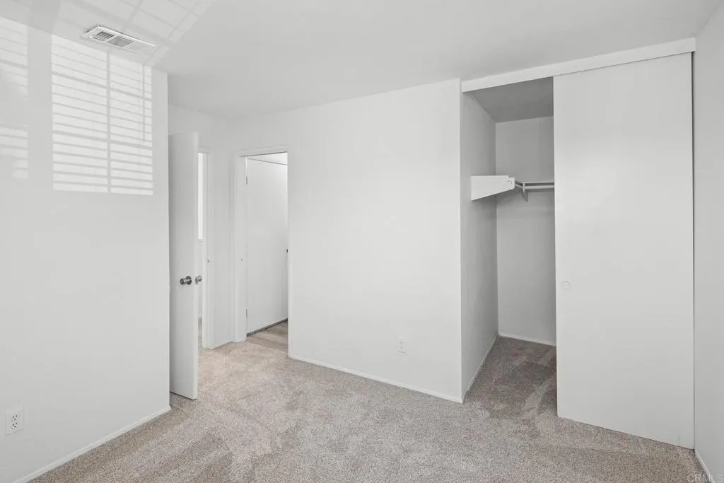 https://cdn.realtyfeed.com/cdn/127/306479483/edd3ecd3a2a742bd294c85fd067bb2c1.webp