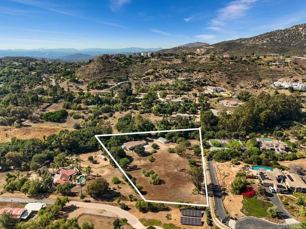 https://cdn.realtyfeed.com/cdn/127/306479506/228ac240c5387e05447e3f4a44e3f73a.webp