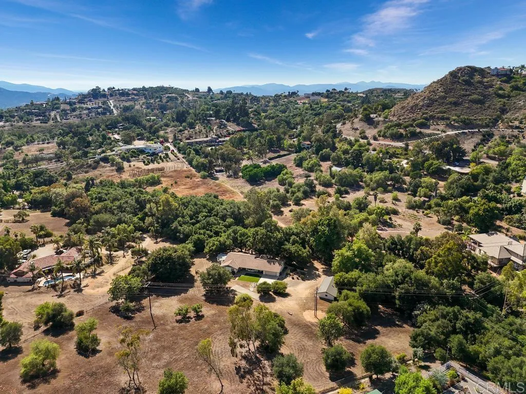 https://cdn.realtyfeed.com/cdn/127/306479506/491ef531ba96ac2e7e08096c1690c74a.webp