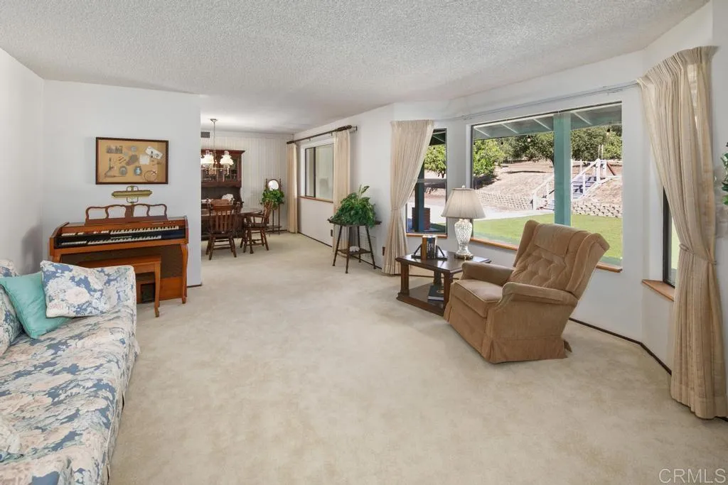 https://cdn.realtyfeed.com/cdn/127/306479506/7de77fd4787d2a43422eefddc24cfe70.webp
