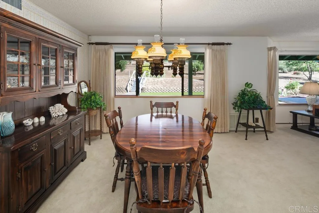 https://cdn.realtyfeed.com/cdn/127/306479506/9b11d86533bb45daf94754e711c9da10.webp