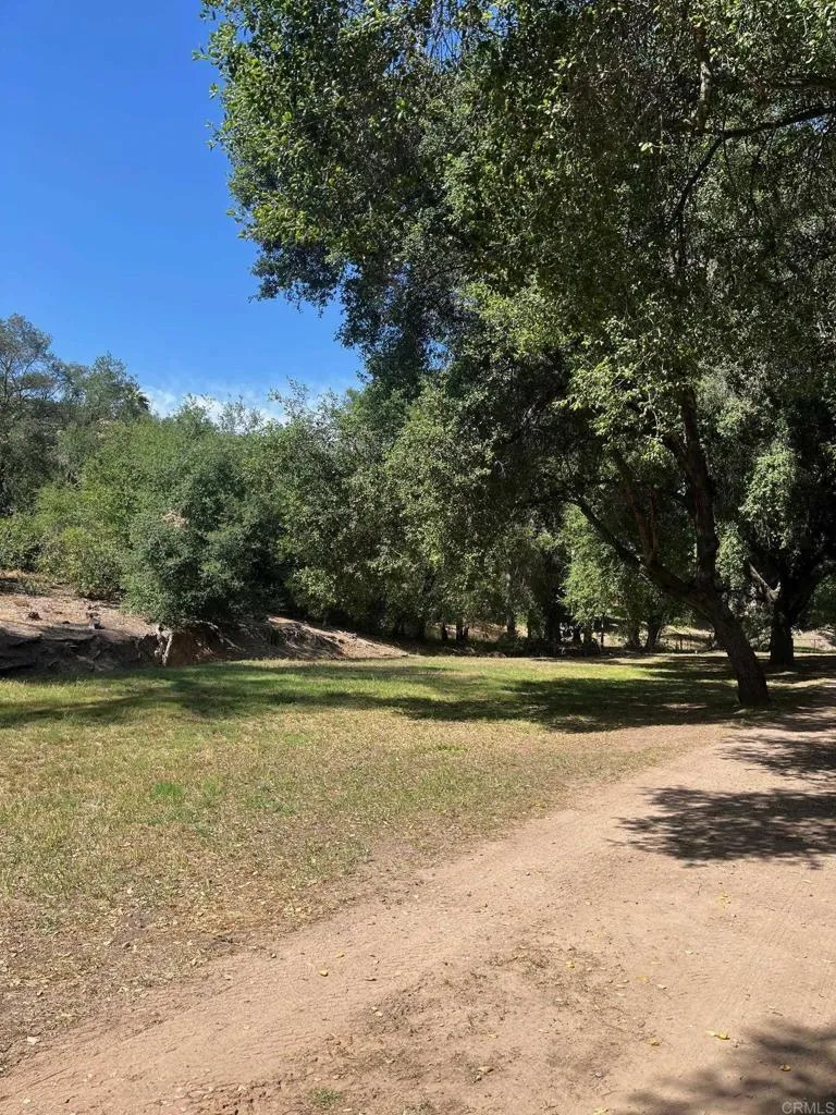 https://cdn.realtyfeed.com/cdn/127/306479506/b98c8b1104315243c45b04745a262d14.webp