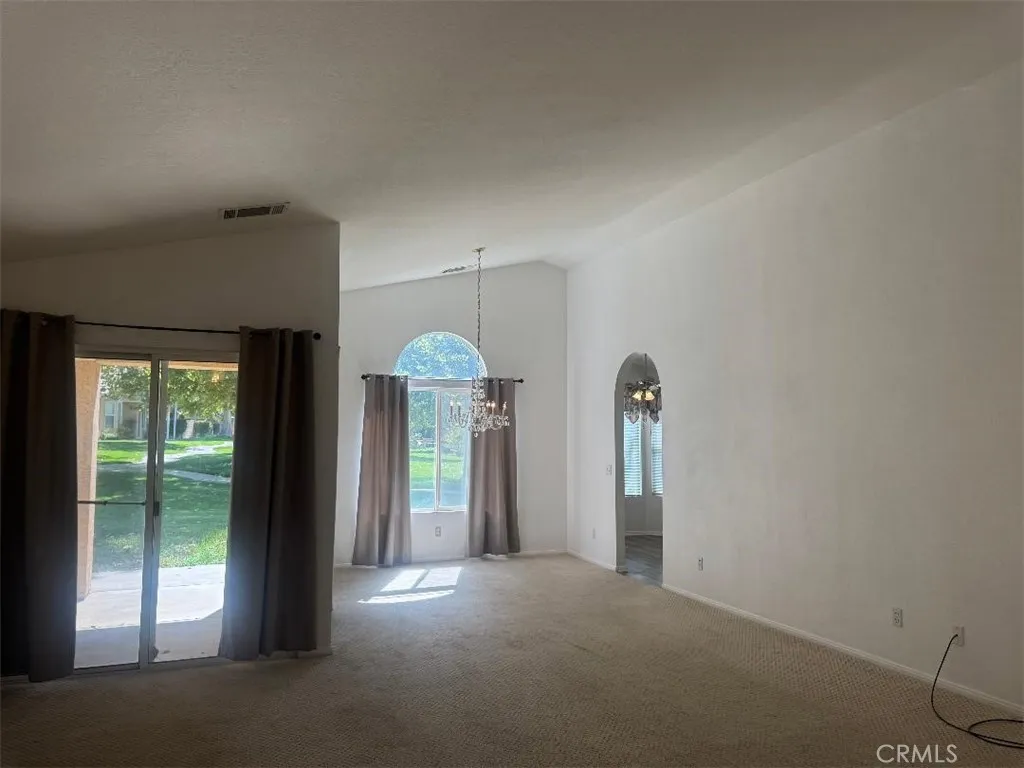 19569 Saint Andrews Way, Apple Valley, CA 92308 - Photo 5 of 29, Apple Valley, CA