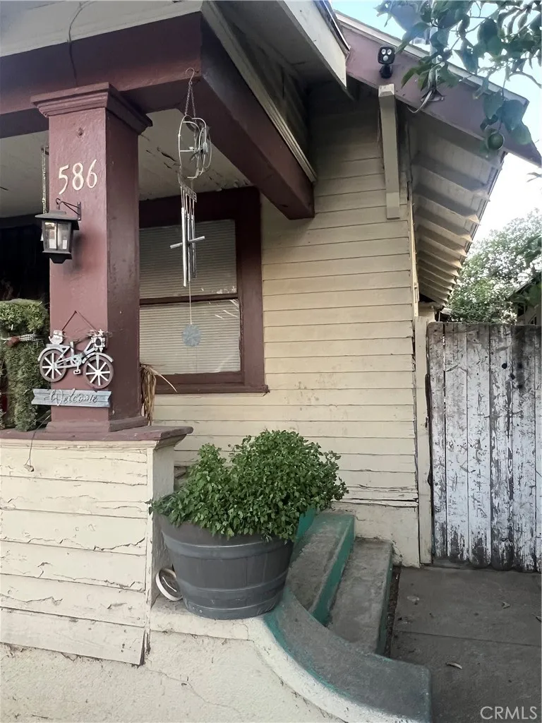 586 W Center Street, Pomona, CA 91768 - Photo 2 of 17, Pomona, CA