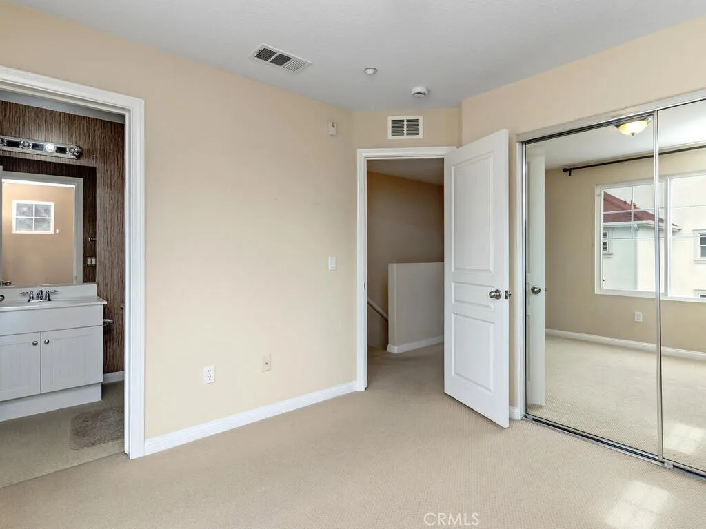 Photo #29: SW25143332 Listing: Photo #29