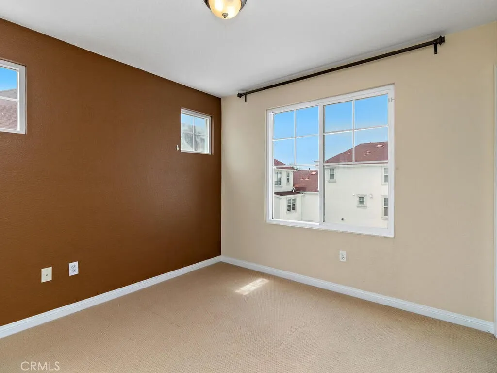Photo #28: SW25143332 Listing: Photo #28