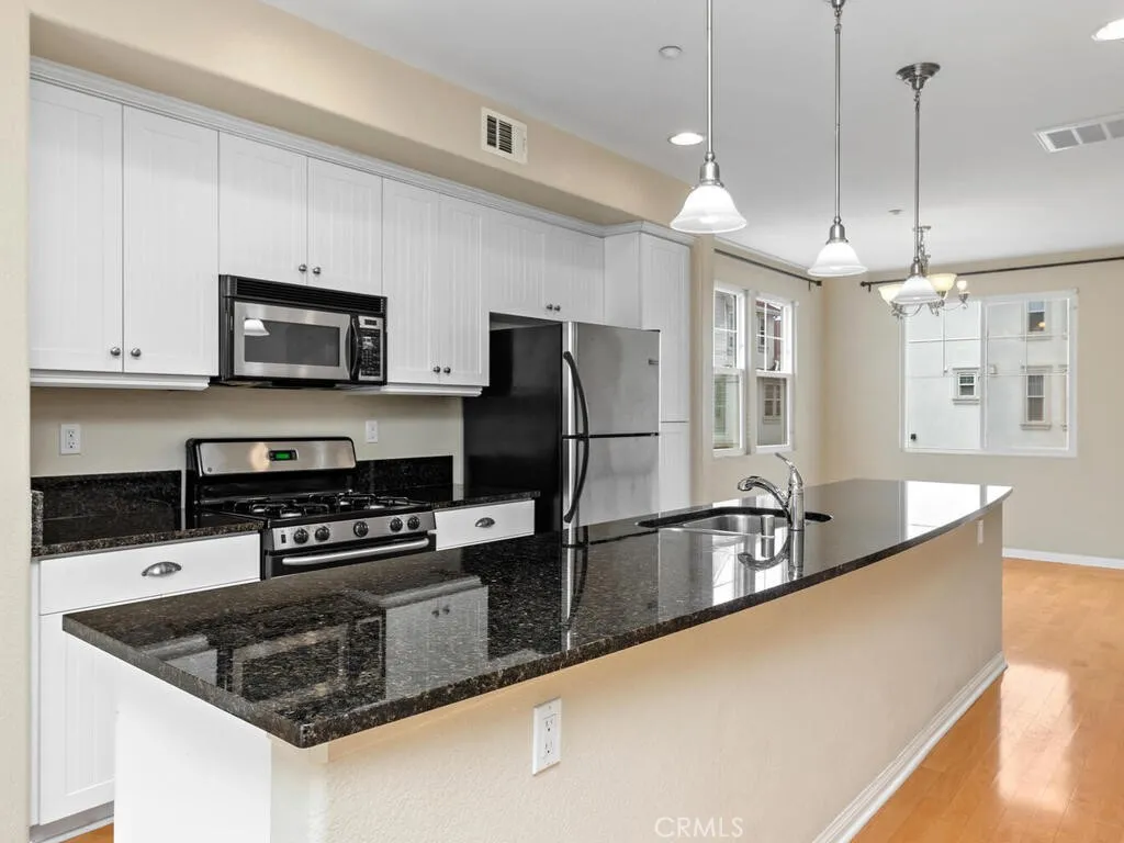 Photo #12: SW25143332 Listing: Photo #12