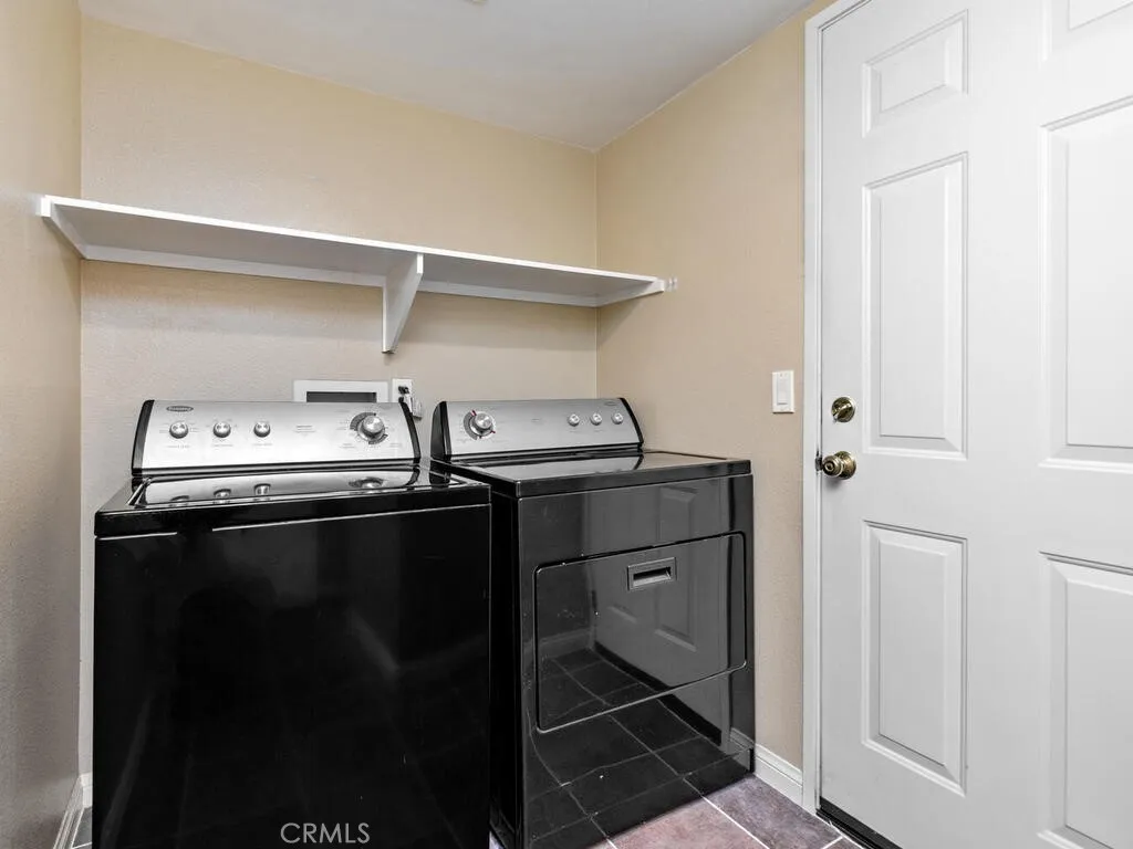 https://cdn.realtyfeed.com/cdn/127/306479558/8b8a50f46f1c22b0ff9573a244f7e1f1.webp