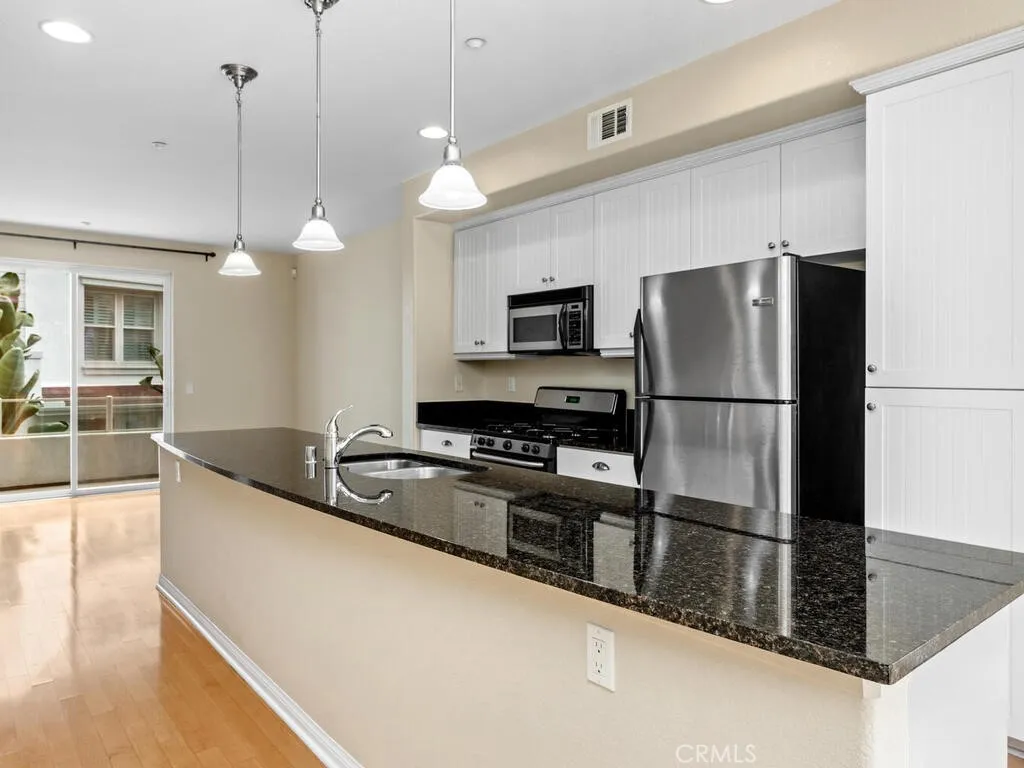 Photo #8: SW25143332 Listing: Photo #8
