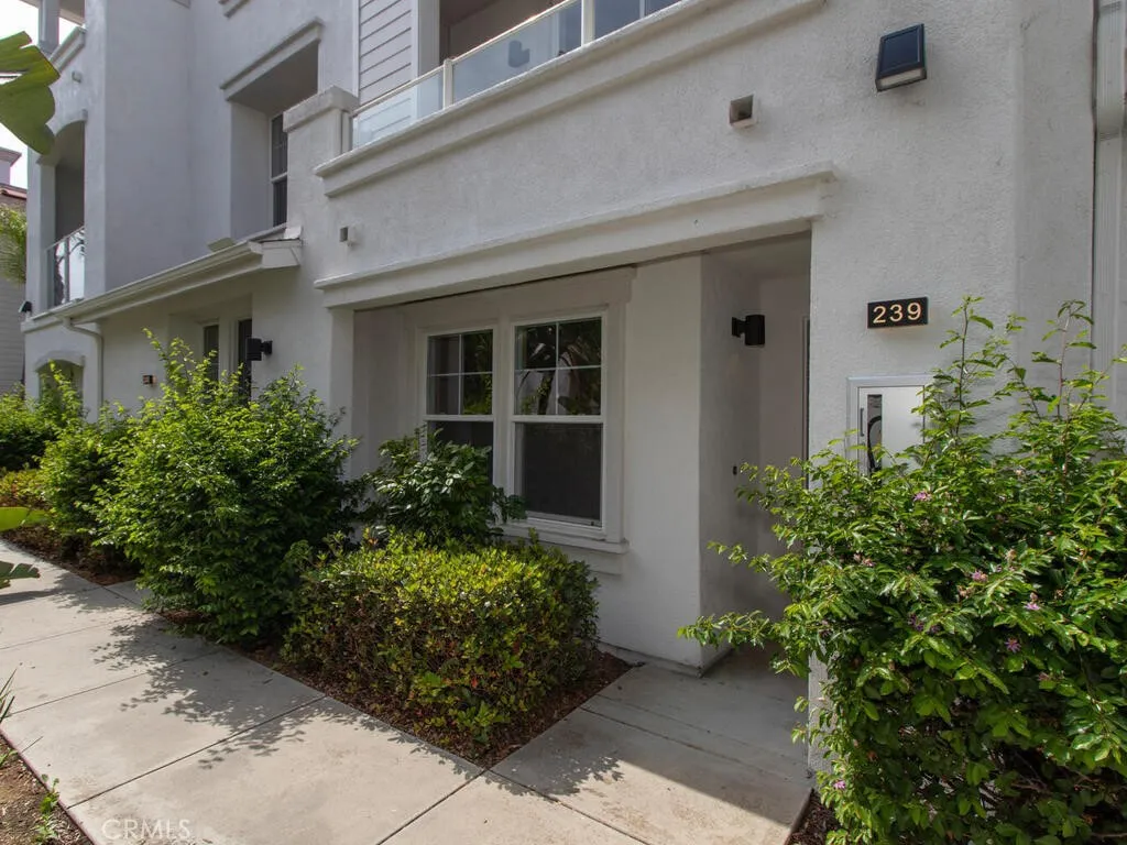 More Details about MLS # SW25143332 : 815 HARBOR CLIFF WAY UNIT 239