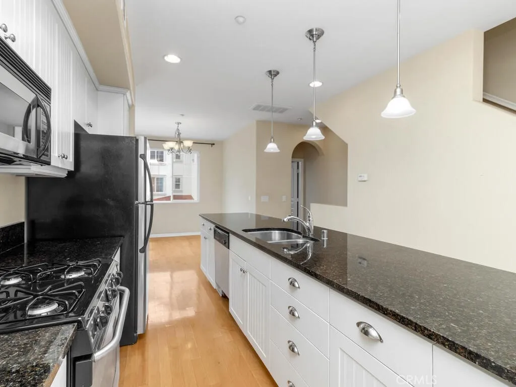 Photo #13: SW25143332 Listing: Photo #13