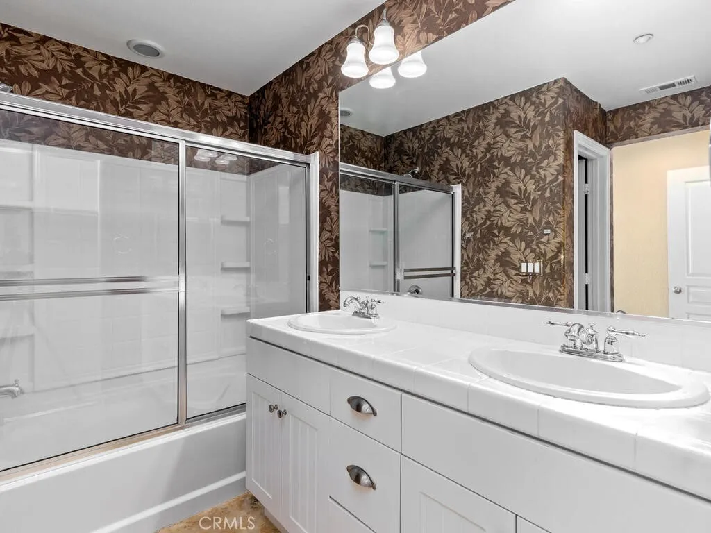 Photo #26: SW25143332 Listing: Photo #26