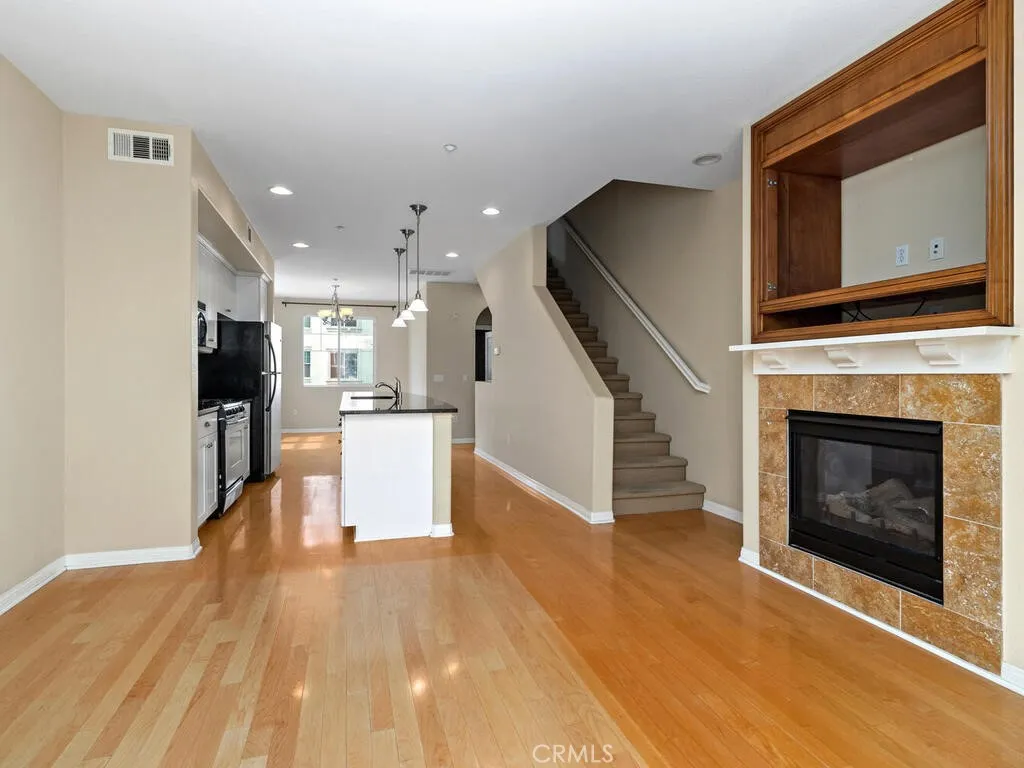 https://cdn.realtyfeed.com/cdn/127/306479558/fdc5b633e800f8334f9cd6c8d997482d.webp