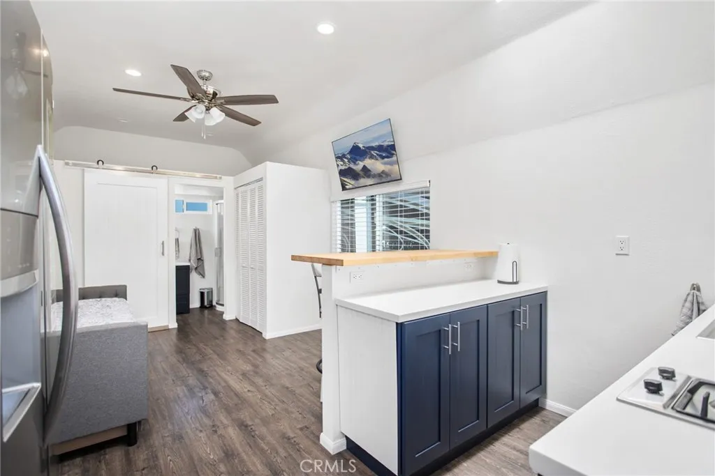 https://cdn.realtyfeed.com/cdn/127/306479576/30af50ae6c8ca996e22766cbcf0d15c5.webp