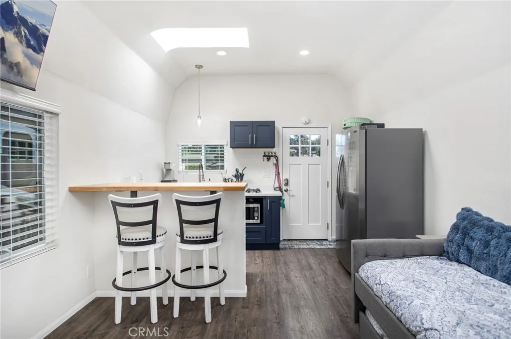 https://cdn.realtyfeed.com/cdn/127/306479576/8ef59989db29c8fb3764c8a2d74621bb.webp