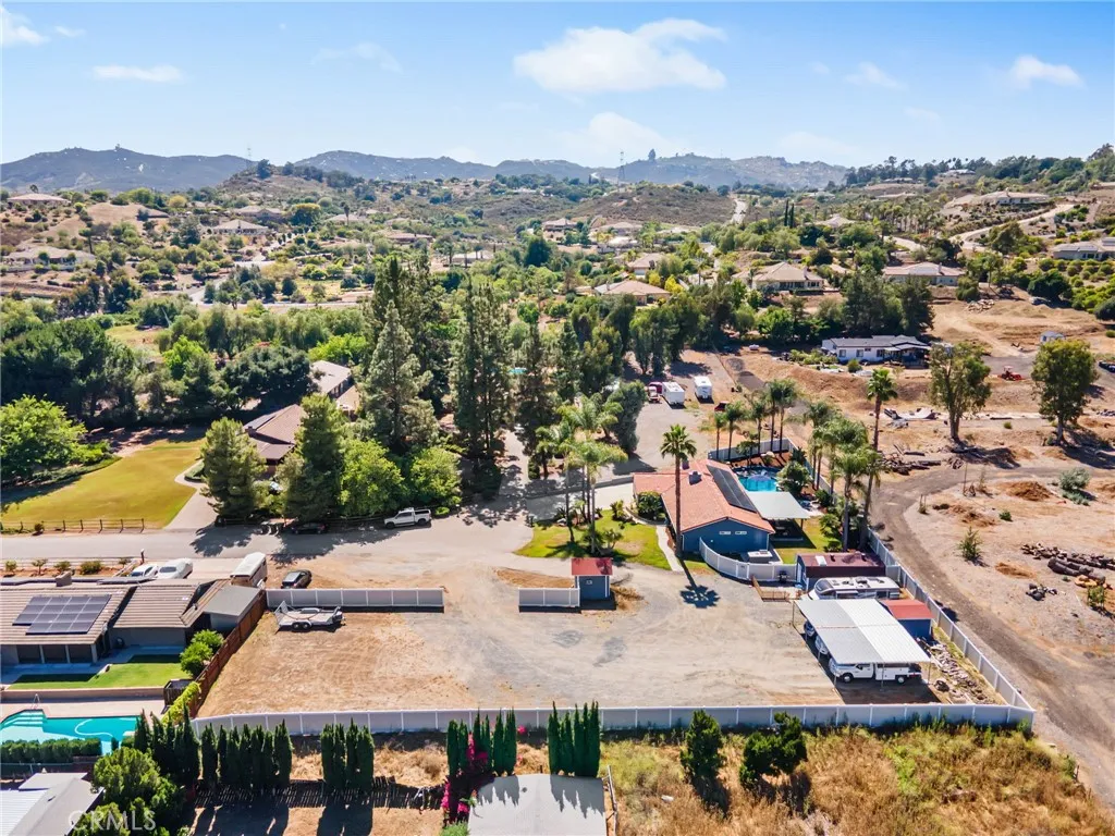https://cdn.realtyfeed.com/cdn/127/306479576/a6b8a054ad9cb30edec4ef34d02a9358.webp