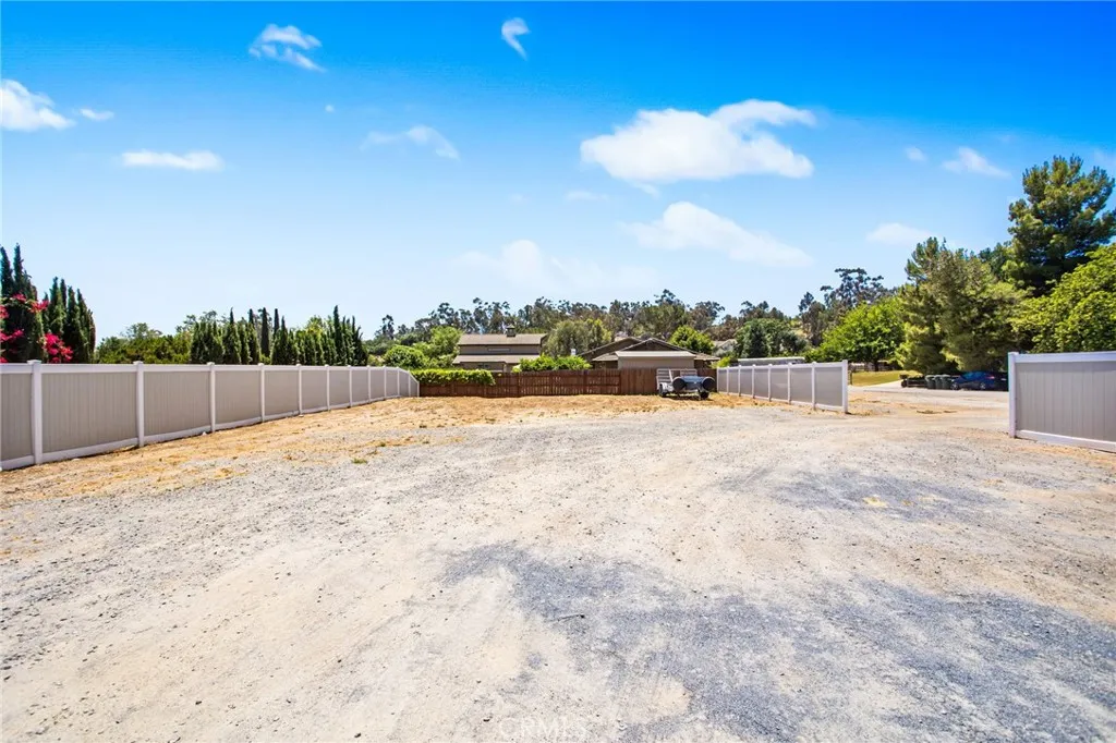 https://cdn.realtyfeed.com/cdn/127/306479576/a858d4e3710fad16accc5a4d03973ce2.webp