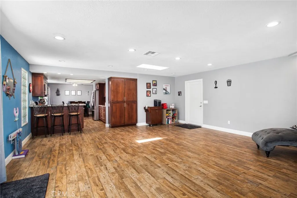 https://cdn.realtyfeed.com/cdn/127/306479576/c67a09e056ae4d061281333539d4130b.webp