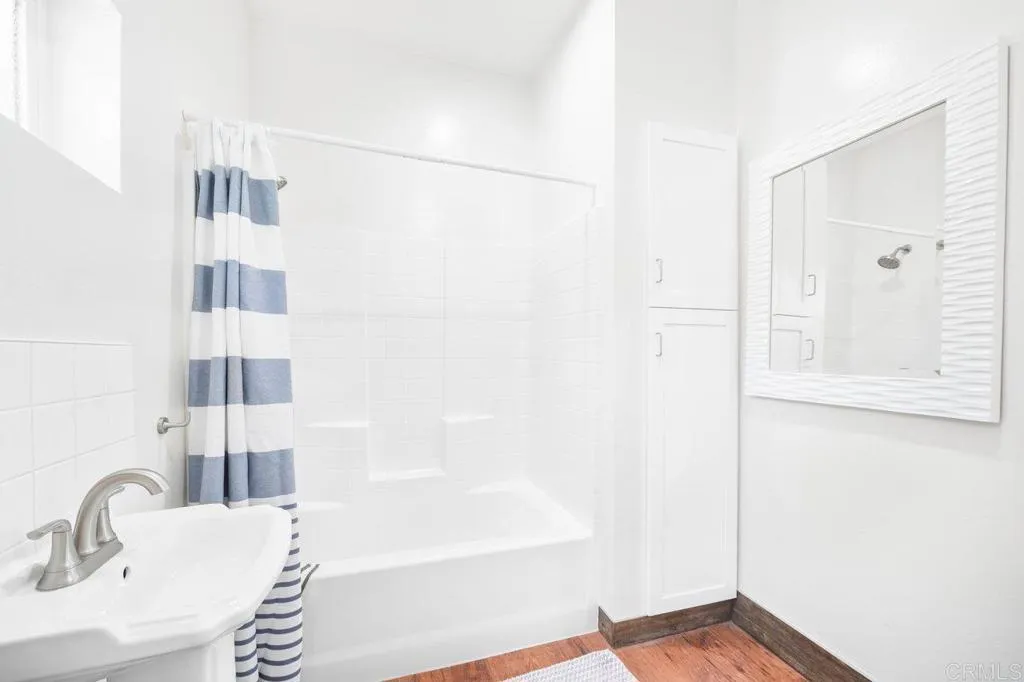 https://cdn.realtyfeed.com/cdn/127/306479834/8706bf1375c7d4bb888eaf771a231036.webp