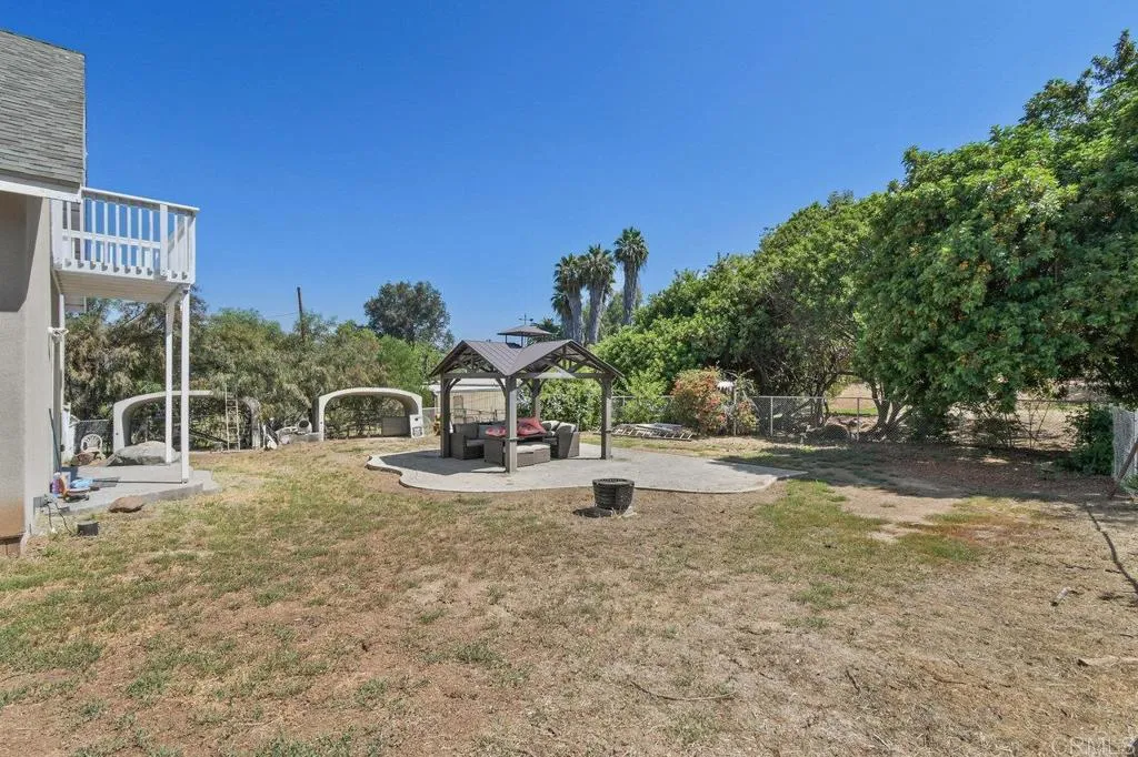 https://cdn.realtyfeed.com/cdn/127/306479834/8ae8dd52eab533109bfd3bfc9905e65a.webp