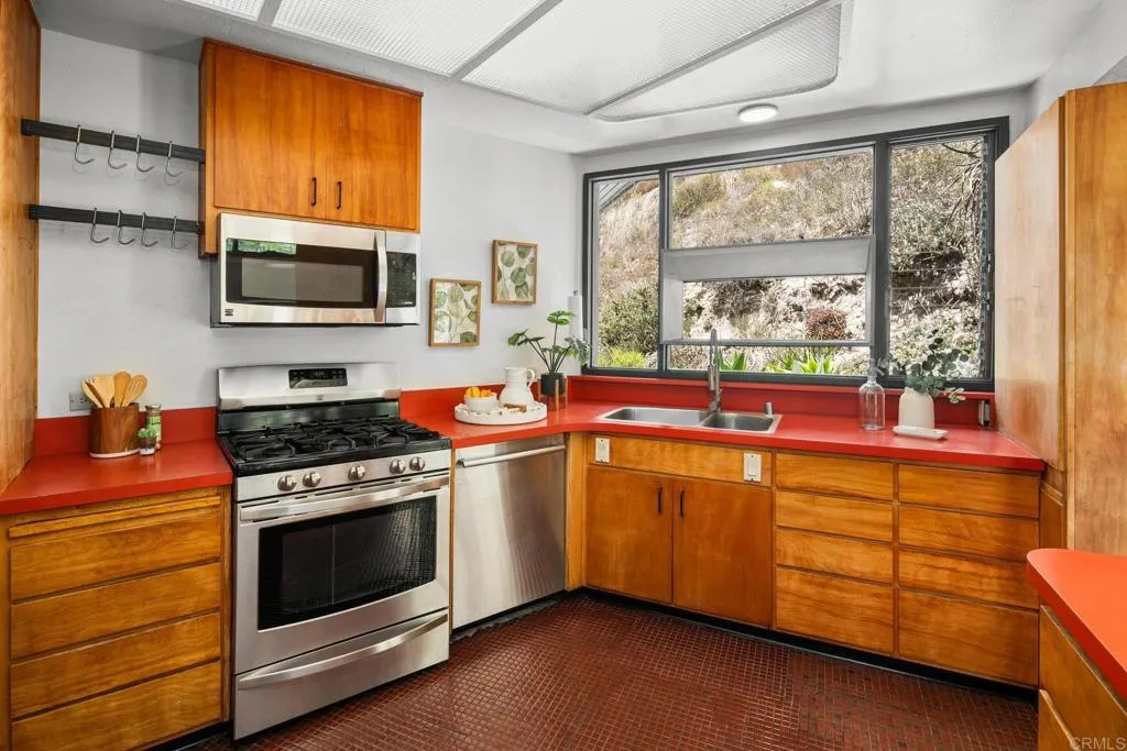 https://cdn.realtyfeed.com/cdn/127/306479970/a1da056d8f3a20a037d6ab92237d2c9f.webp