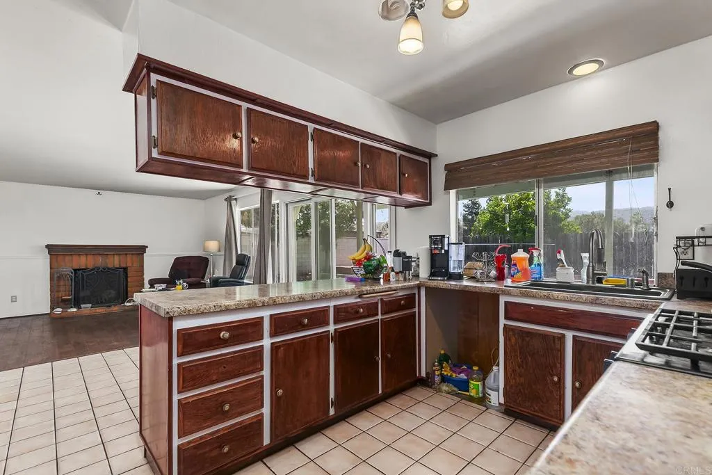 https://cdn.realtyfeed.com/cdn/127/306480053/1809d8ef3e02a3c6eaf2787777c7237d.webp