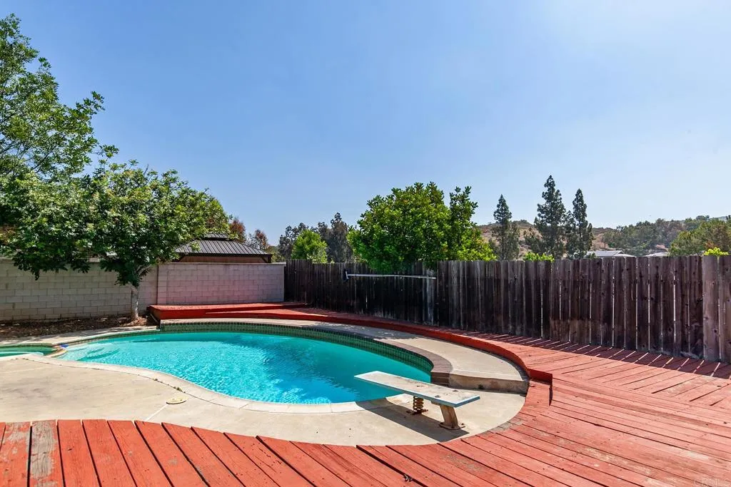 https://cdn.realtyfeed.com/cdn/127/306480053/38d2ac24f14160ad225ec80bc1bdba9f.webp