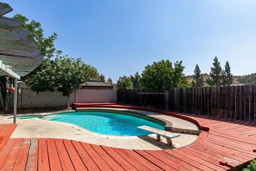 https://cdn.realtyfeed.com/cdn/127/306480053/39a81738c82bc1cb5aa5c626451e4564.webp
