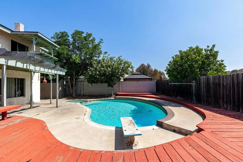 https://cdn.realtyfeed.com/cdn/127/306480053/721137b35bbbab82edbb62665e64d9a4.webp