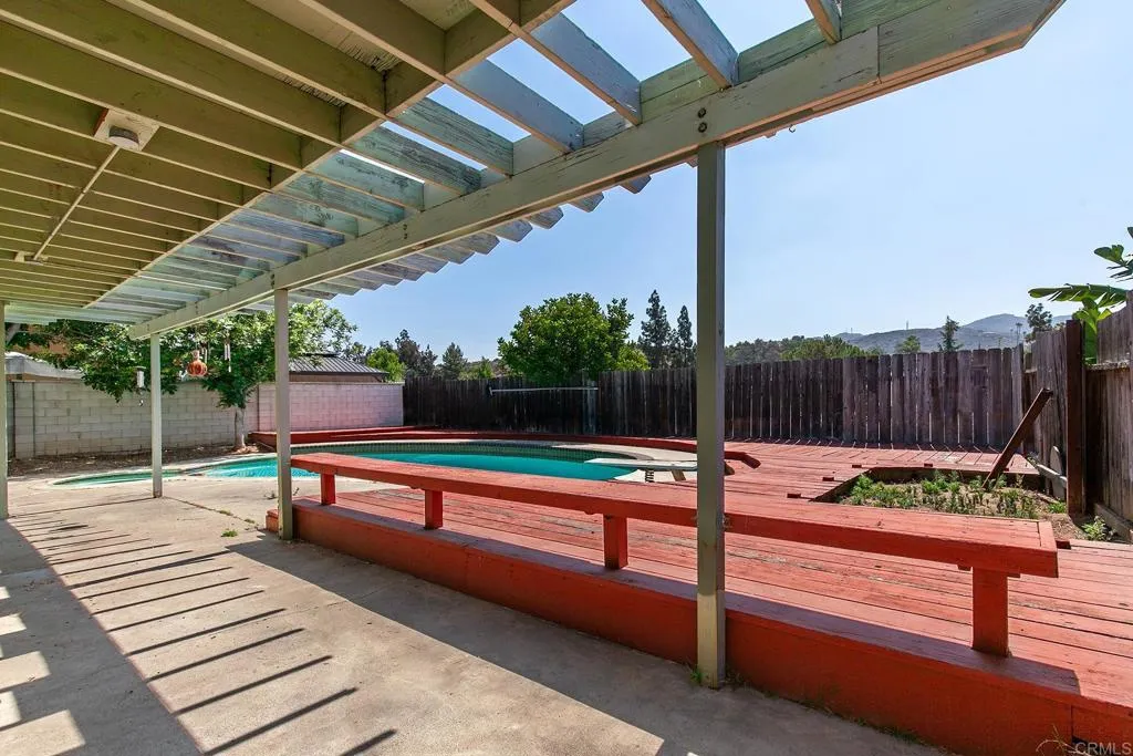 https://cdn.realtyfeed.com/cdn/127/306480053/a14d1abae4fe29b137bddf6eb8eb8b9d.webp