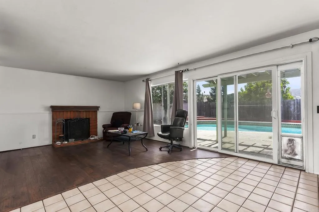 https://cdn.realtyfeed.com/cdn/127/306480053/e07afff9e25170fcc3c5eb22e2d2c6f6.webp