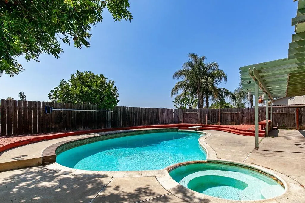https://cdn.realtyfeed.com/cdn/127/306480053/f2c7076d50ad0bc12cd7943b21344e57.webp