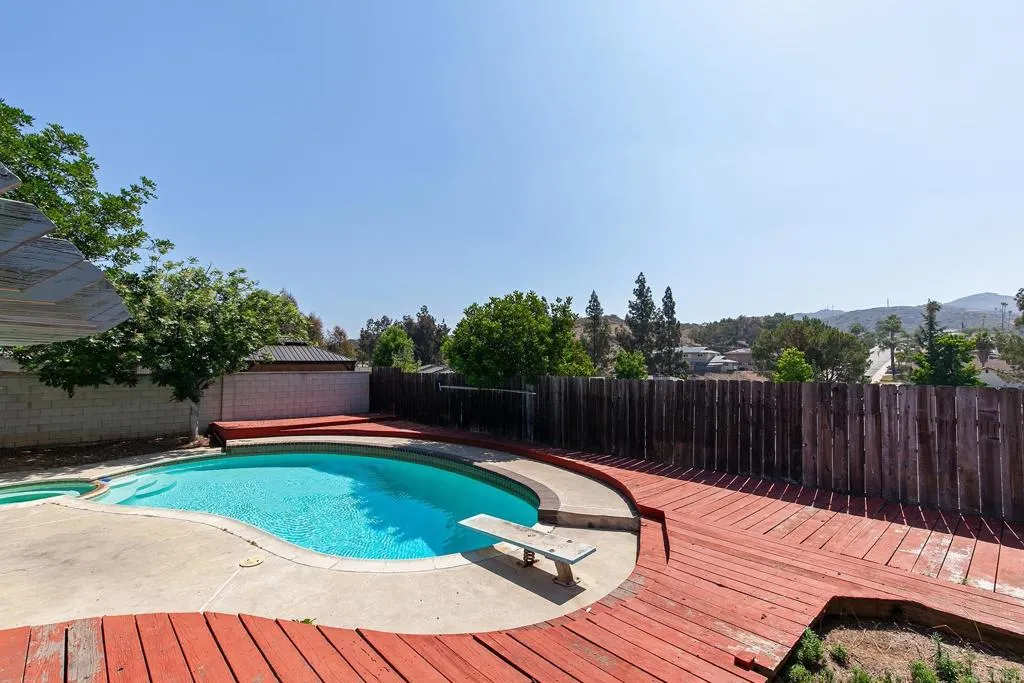 https://cdn.realtyfeed.com/cdn/127/306480053/f6db3b6a4c17f6a67f3cc34472a92c9a.webp