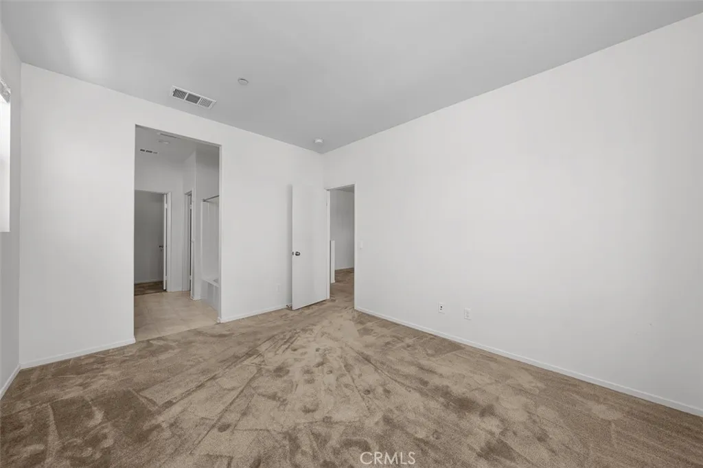https://cdn.realtyfeed.com/cdn/127/306480156/91c2c52b7ebfa8b10d0f20334deb0ee2.webp